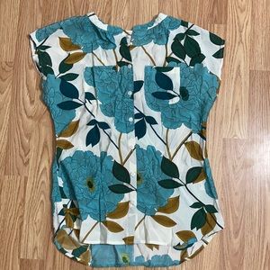 Van Heuson button front floral short sleeve shirt Sz small